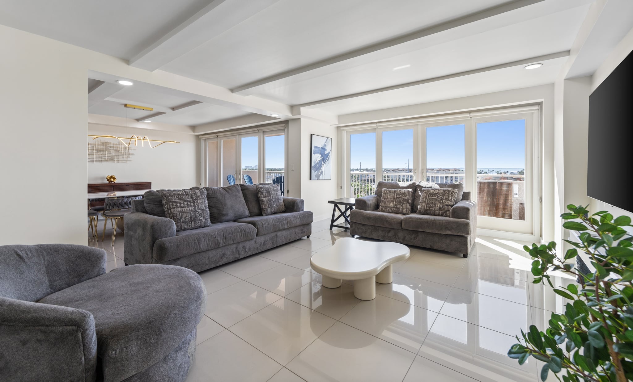 SOLARE TOWER 602