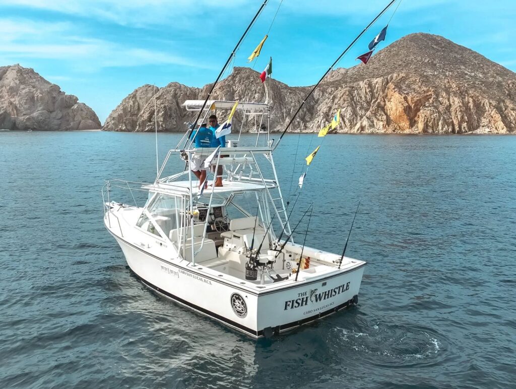 RENTA DE YATE - CABO SAN LUCAS - BLACKWATCH 34′ - THE FISH WHISTLE