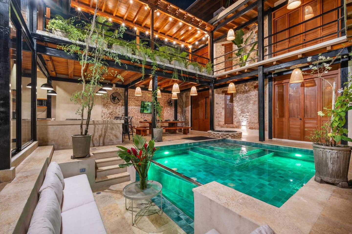 CASA LOTUS