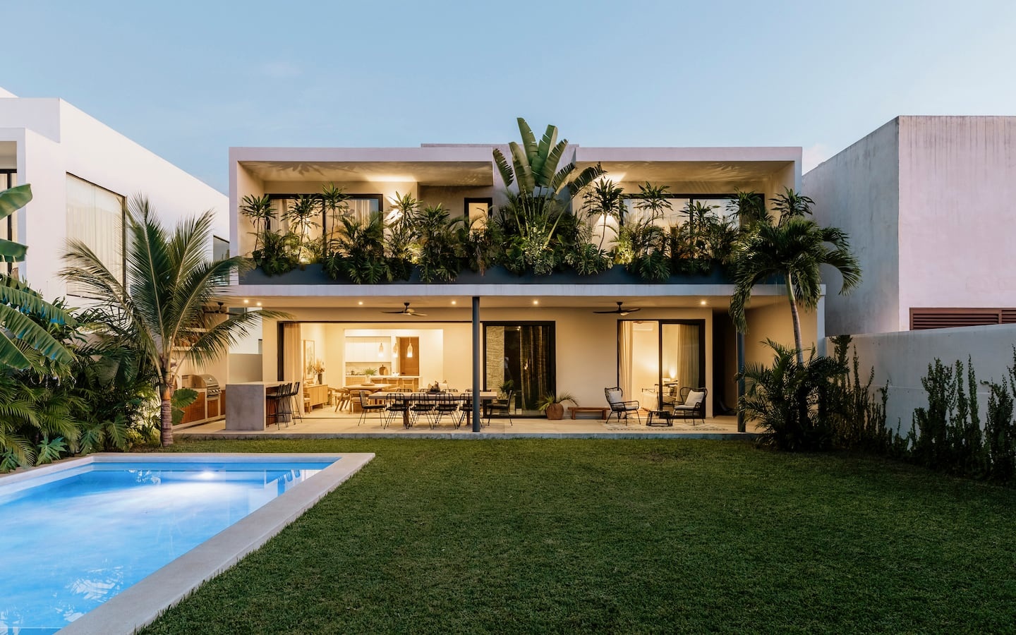 CASA LOLA